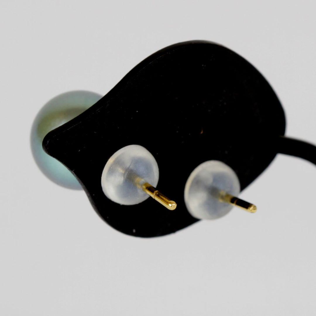 美品『USED』 K18ゴールド/パール  
ピアス
 2.8g