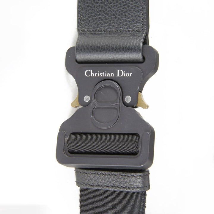 美品『USED』 
Christian Dior クリスチャンディオール 
 ボディバッグ 
 ネイビー