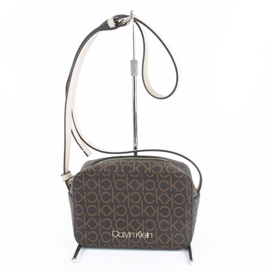 美品『USED』 
Calvin klein カルバンクライン 
 K60K6074490HJ ショルダーバッグ 
ポリウレタン ブラウン