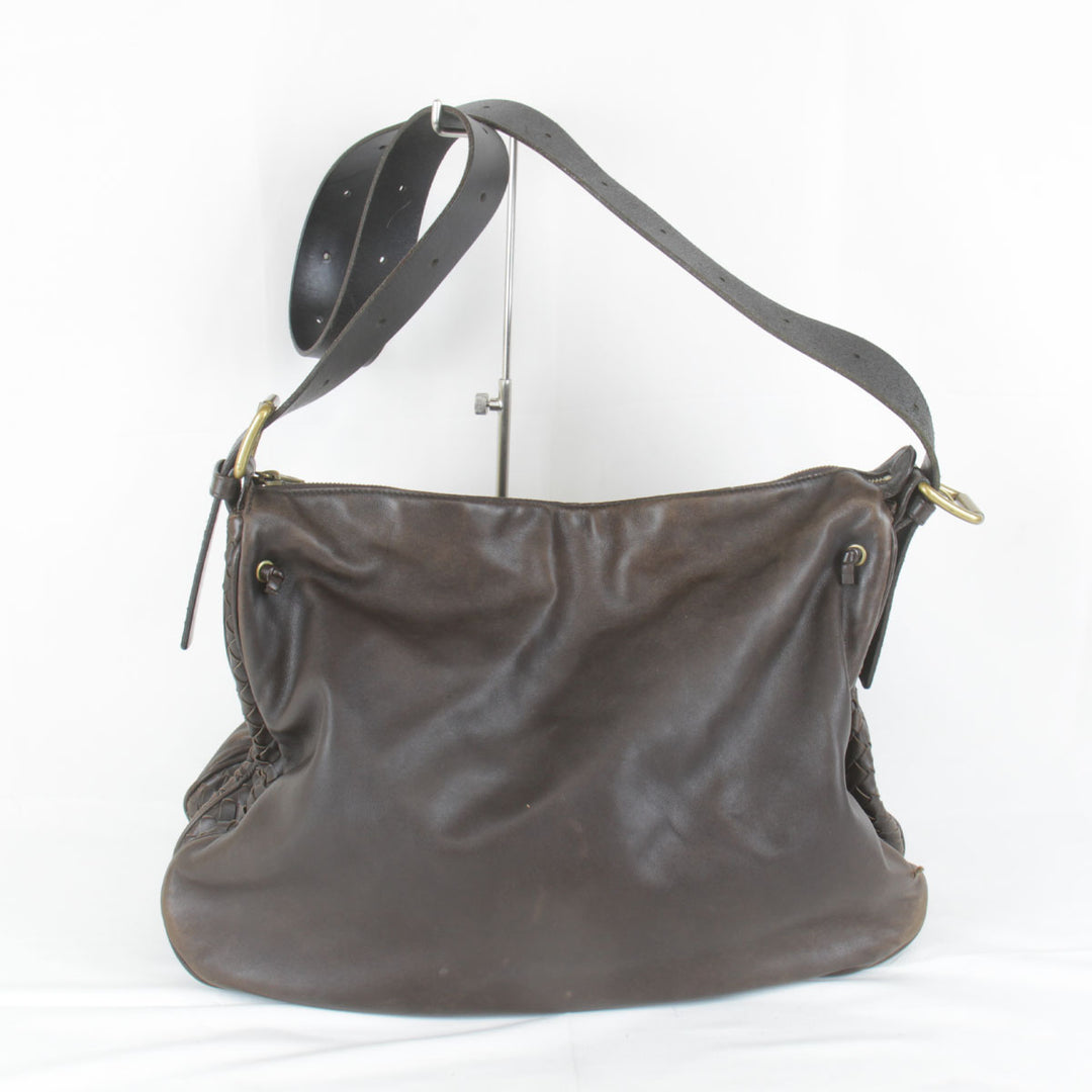 『USED』 
BOTTEGAVENETA ボッテガヴェネタ 
 イントレチャート ショルダーバッグ 
レザー ダークブラウン