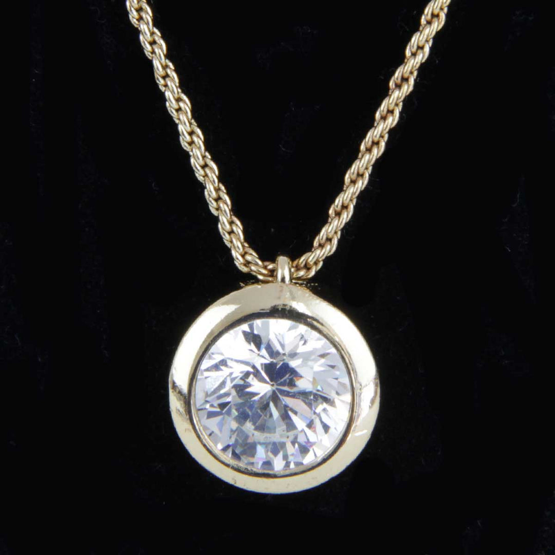 『USED』  
Christian Dior ネックレス