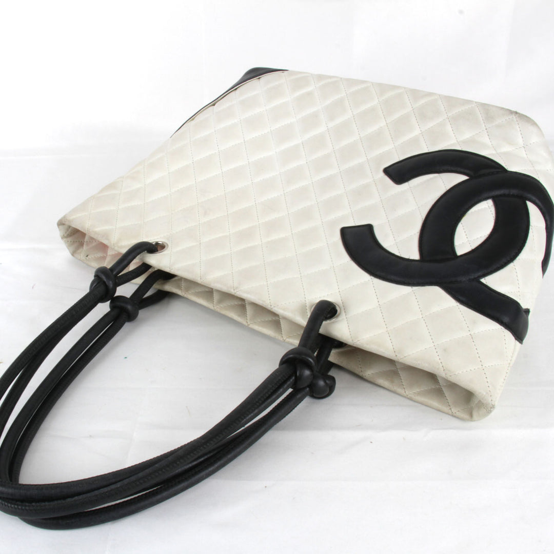『USED』 
CHANEL シャネル 
 カンボンライン トートバッグ 
レザー ホワイト