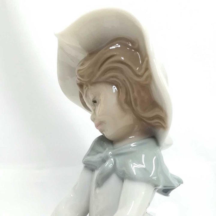 良品『USED』 
Lladr リヤドロ 
 きれいな花ばかり 置物 
陶器 ホワイト 花かご 少女 人形 フィギュリン