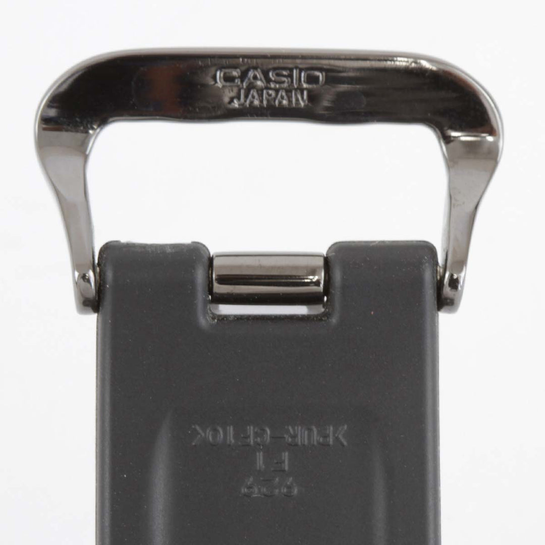 良品『USED』 
CASIO  GWR-B1000 
腕時計
 ソーラー電波時計 メンズ