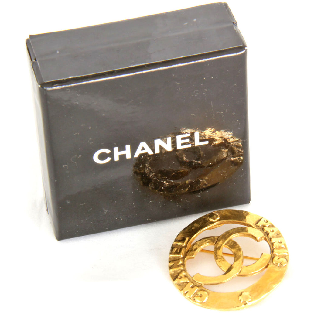 美品『USED』 
CHANEL シャネル 
 ブローチ 
メタル ゴールドカラー