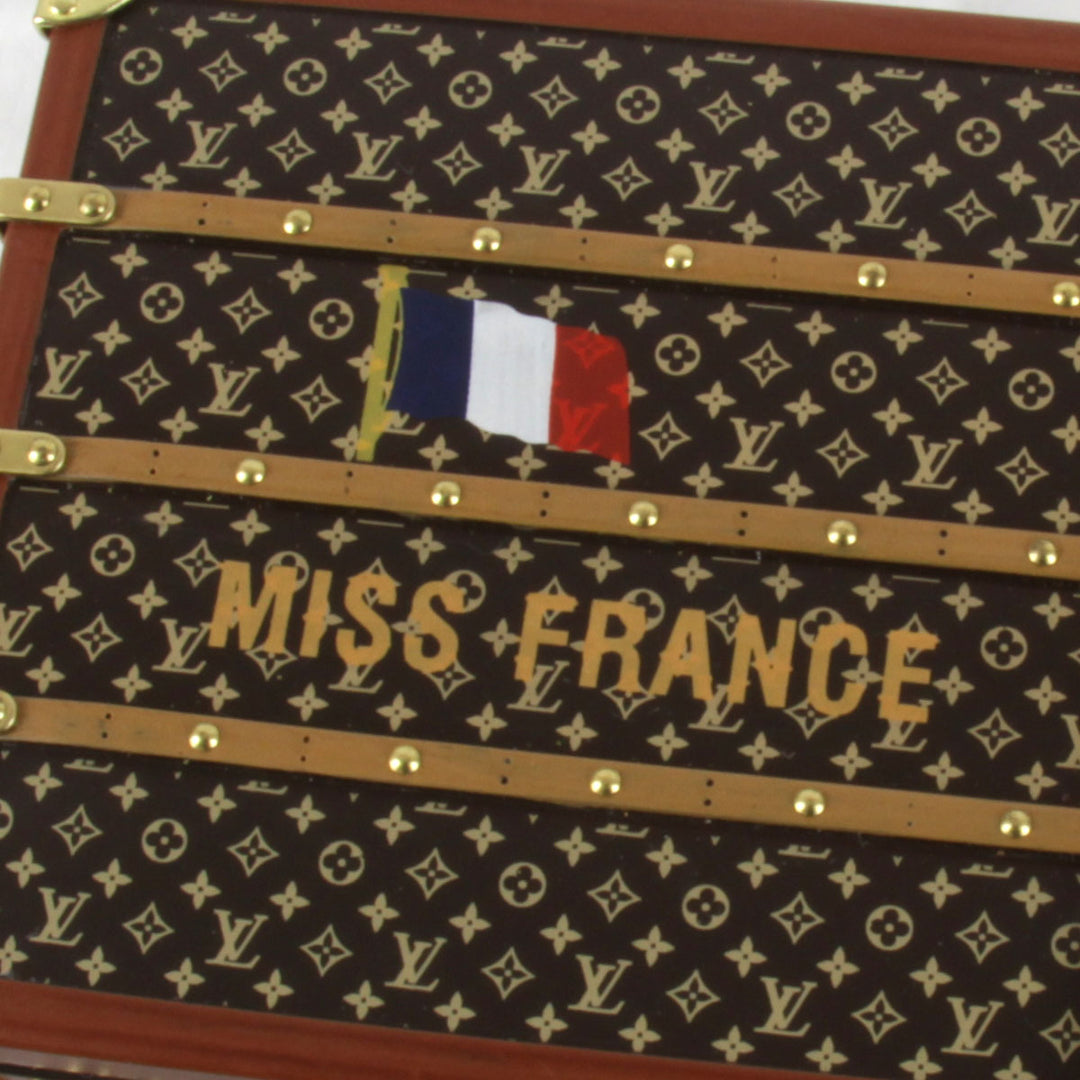 美品『USED』 
LOUIS VUITTON ルイ・ヴィトン 
 ノベルティ トランク ミスフランス M99729 オブジェ 
 ブラウン