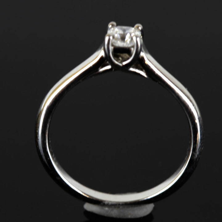 美品『USED』 Pt950/ダイヤモンド  
TIFFANY&Co.  ルシダ リング リング・指輪
 ダイヤモンド 0.24 3.5g