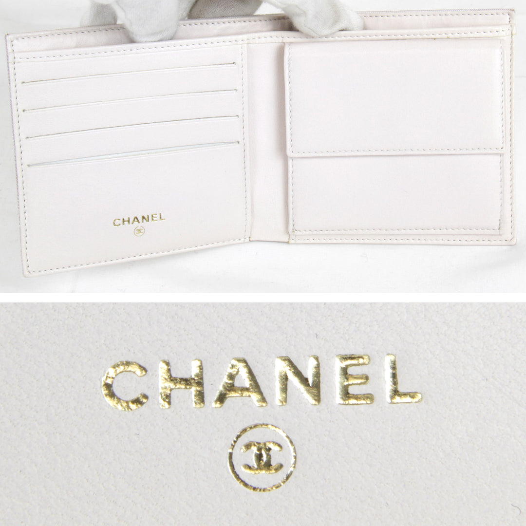 美品『USED』 
CHANEL シャネル 
 二つ折り財布 
キャンバス ライトピンク系