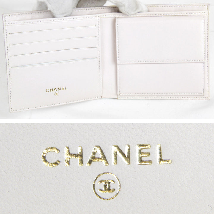 美品『USED』 
CHANEL シャネル 
 二つ折り財布 
キャンバス ライトピンク系