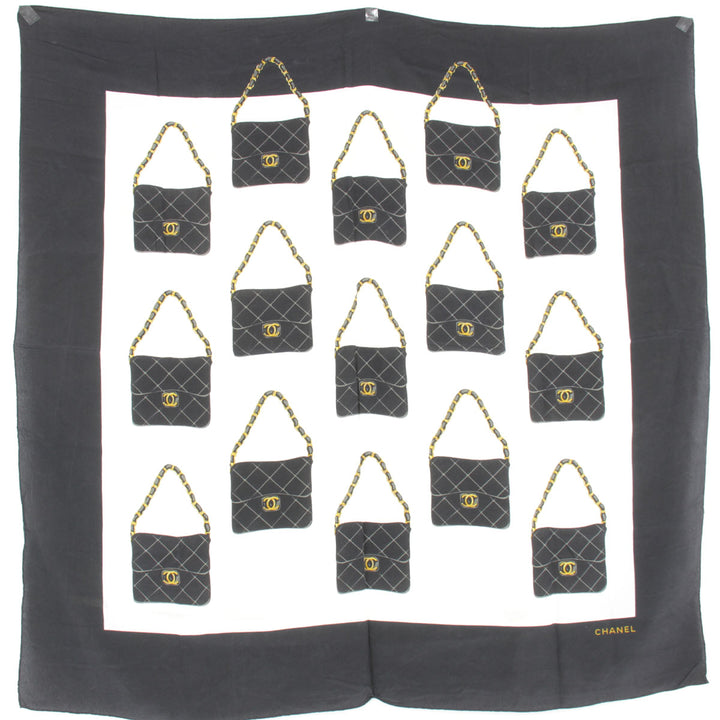 『USED』 
CHANEL シャネル 
 バッグ柄 大判 スカーフ 
ファブリック ブラック×ホワイト