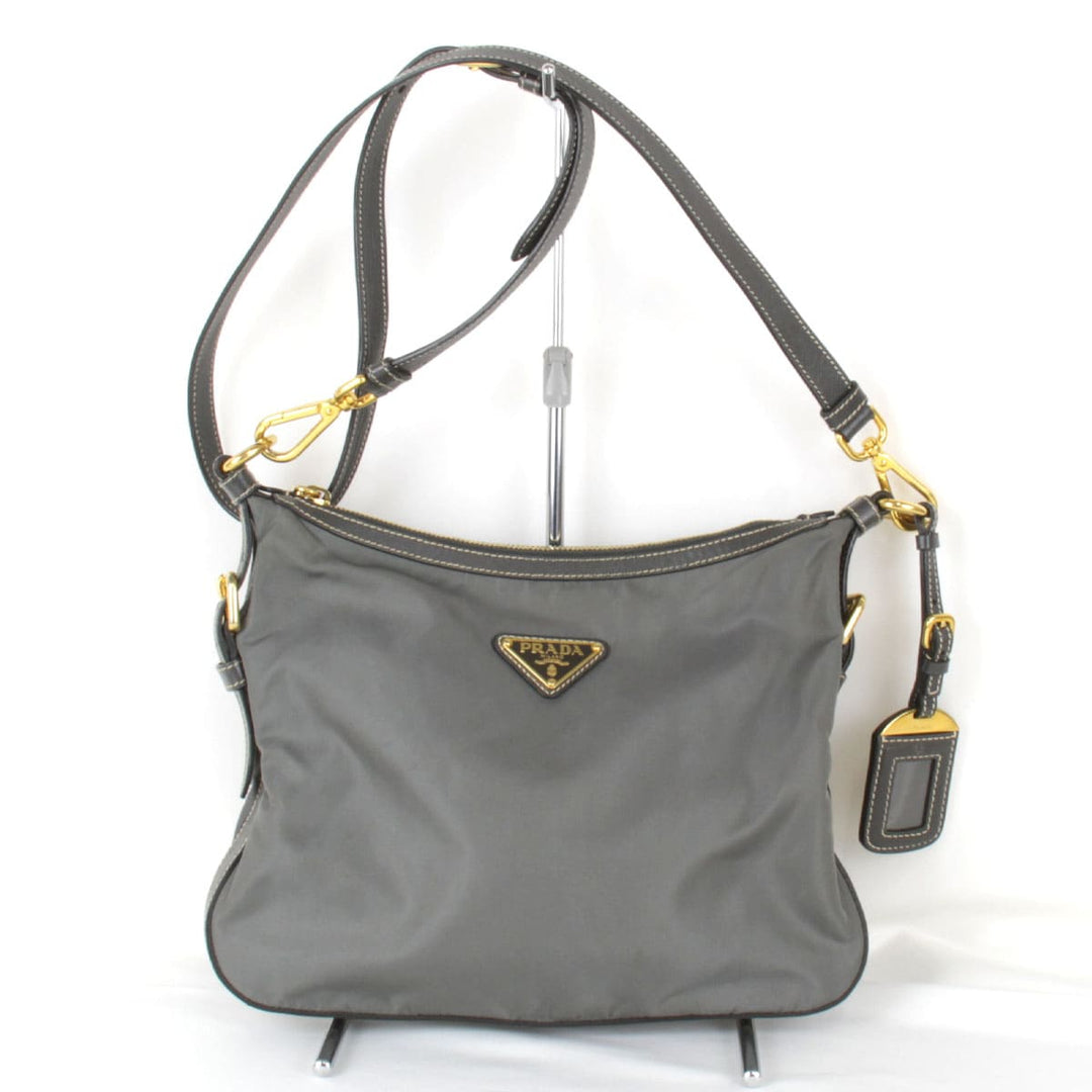 『USED』 
PRADA プラダ 
 ショルダーバッグ 
ナイロン グレー