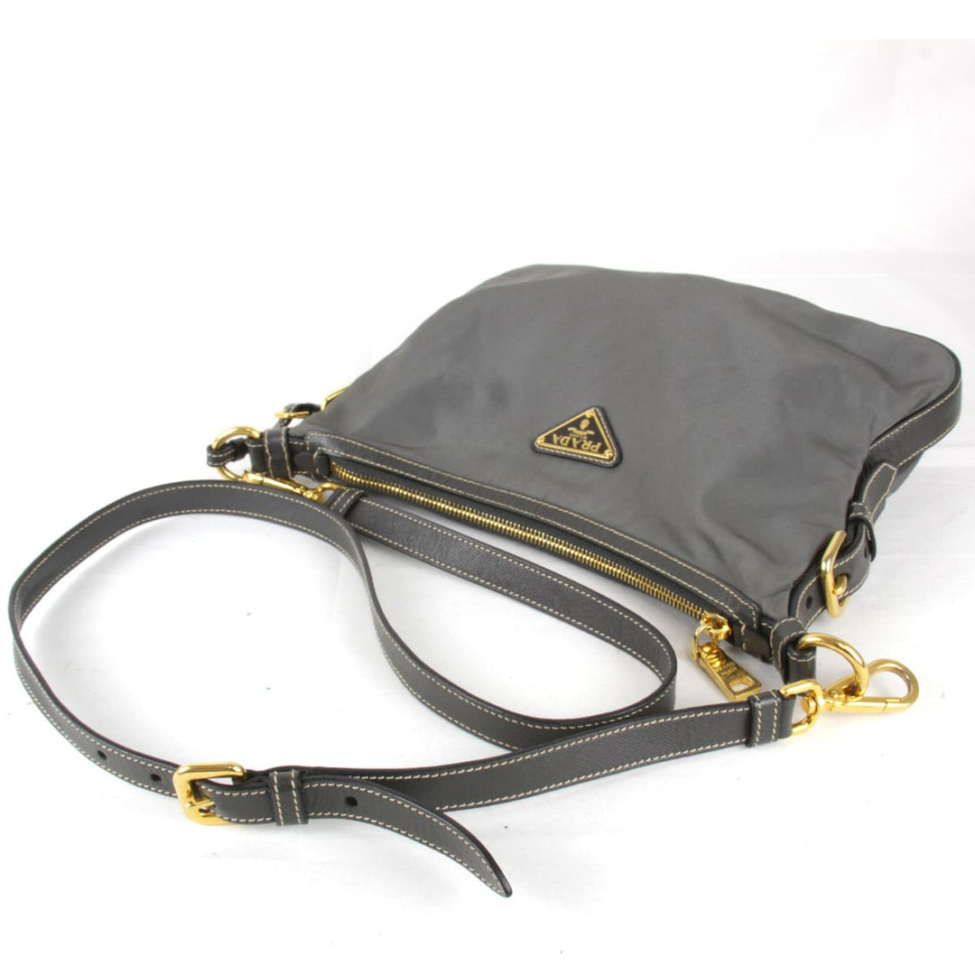『USED』 
PRADA プラダ 
 ショルダーバッグ 
ナイロン グレー