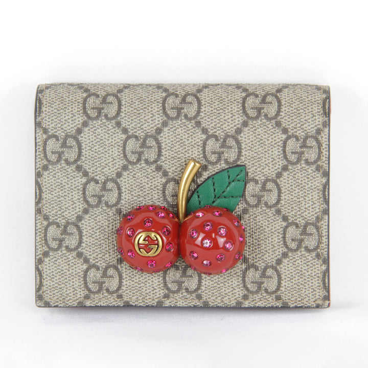 美品『USED』 
GUCCI グッチ 
 476050-8694 二つ折り財布 
GGスプリームキャンバス ベージュ