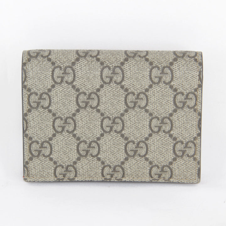 美品『USED』 
GUCCI グッチ 
 476050-8694 二つ折り財布 
GGスプリームキャンバス ベージュ