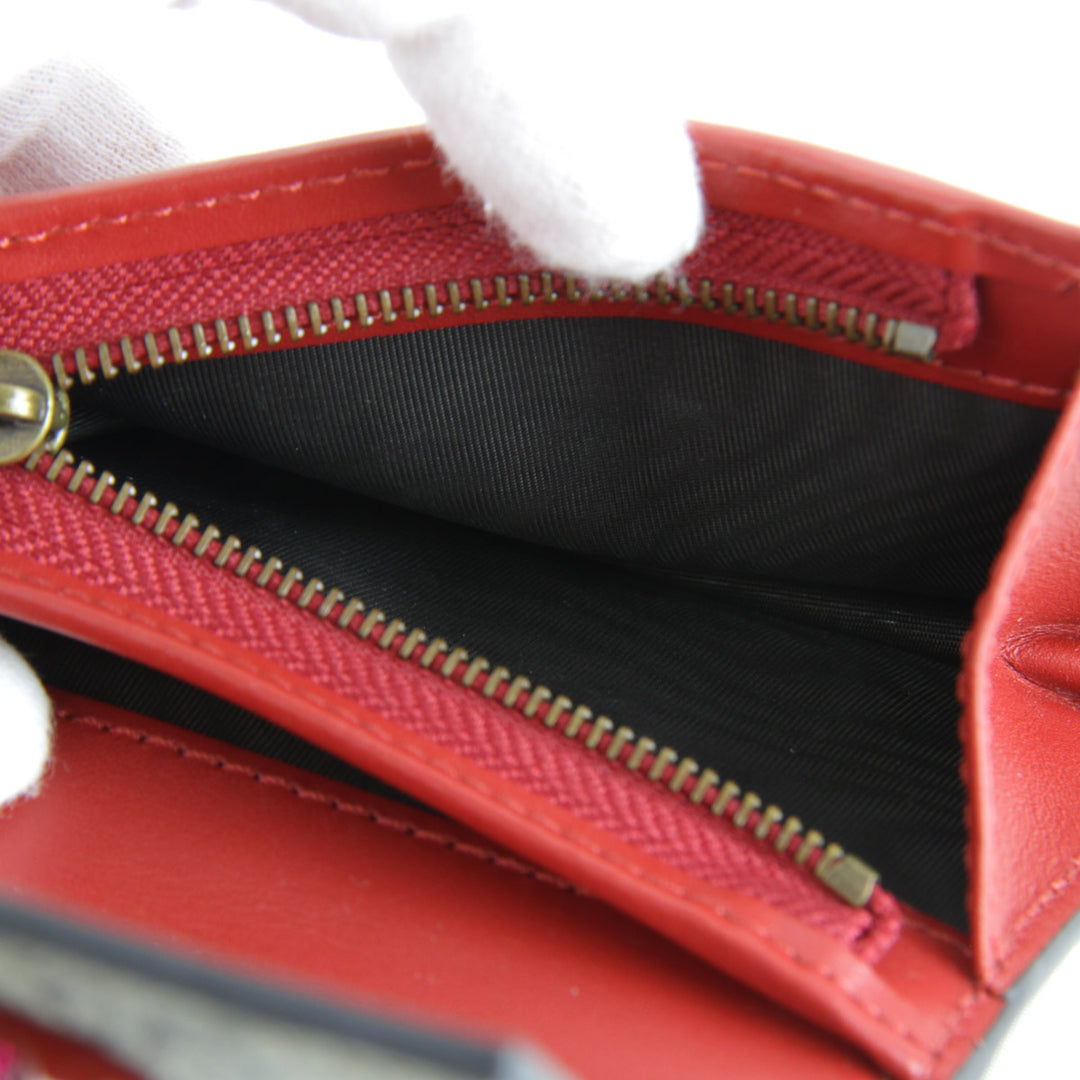 美品『USED』 
GUCCI グッチ 
 476050-8694 二つ折り財布 
GGスプリームキャンバス ベージュ