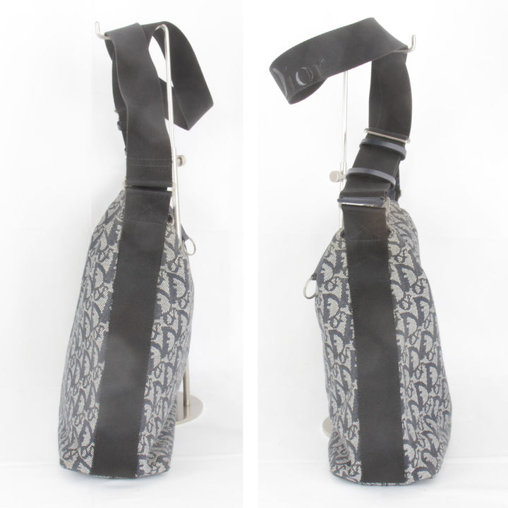『USED』 
Christian Dior クリスチャンディオール 
 トロッター ショルダーバッグ 
キャンバス ネイビー