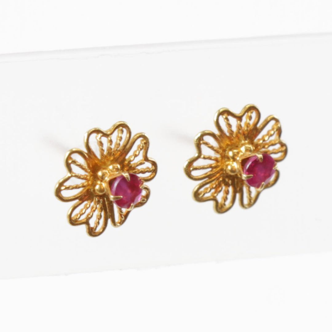 美品『USED』 K18 
 フラワー キャッチなし ピアス
 0.8g