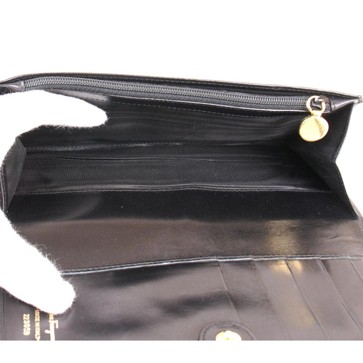 Salvatore Ferragamo フェラガモ 
 ヴァラ 長財布 
レザー ブラック