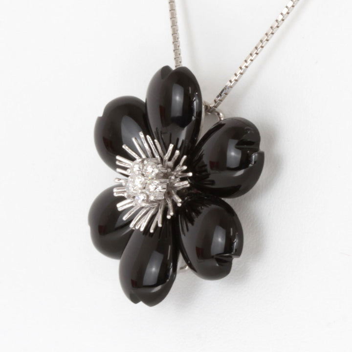 美品『USED』 K18WG/オニキス  
ネックレス
 ダイヤモンド 0.26 15.7g