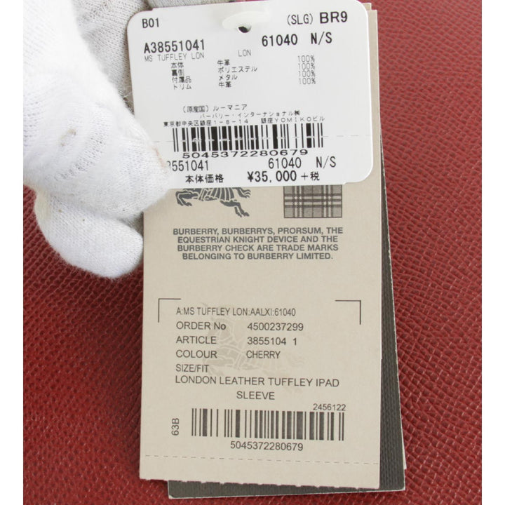美品『USED』 
BURBERRY バーバリー 
 iPadケース 
レザー レッド