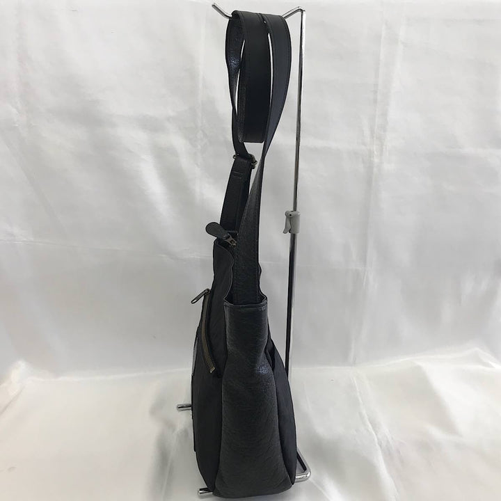 『USED』 
IBIZA イビサ 
 ショルダーバッグ 
ナイロン/レザー  ブラック系