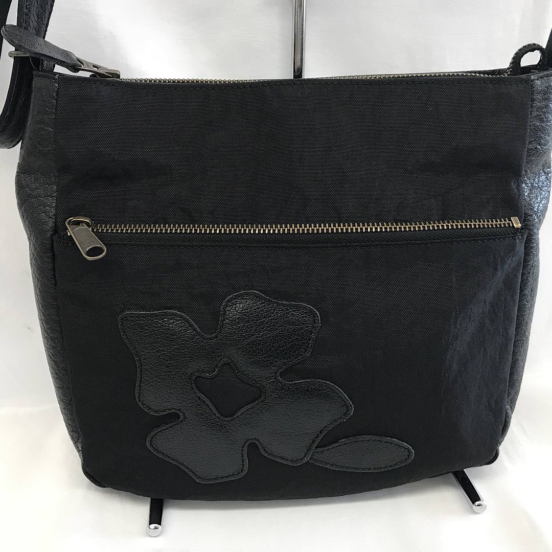 『USED』 
IBIZA イビサ 
 ショルダーバッグ 
ナイロン/レザー  ブラック系