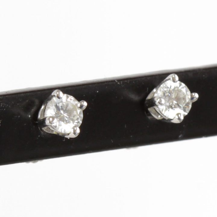 『USED』 Pt950 
TIFFANY&Co.  ソリティア ピアス
 ダイヤモンド