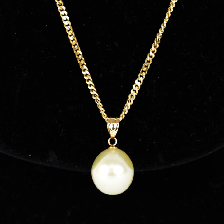 美品『USED』 K18/パール  
 パールネックレス ネックレス
 10.5g