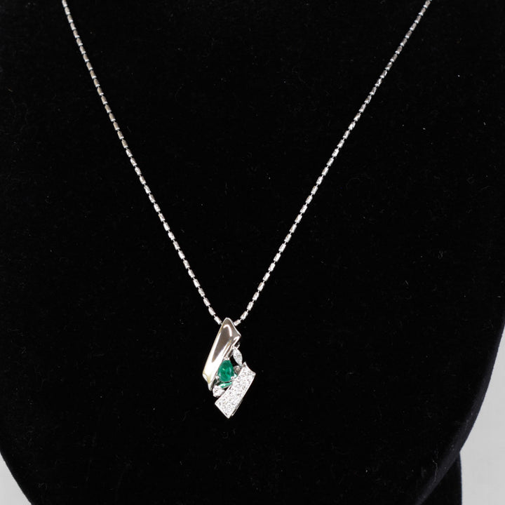 美品『USED』翁淳 K18WG/Pt900  /エメラルド 
ネックレス
 ダイヤモンド 0.32 9.1g