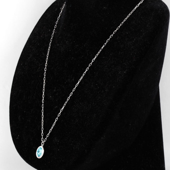 美品『USED』 メタル 
SWAROVSKI ネックレス