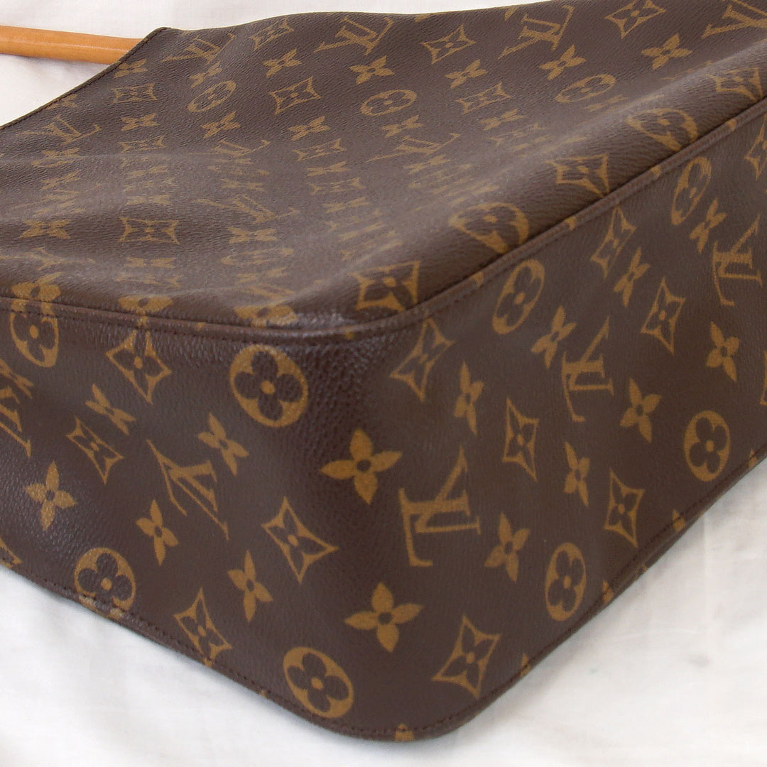 LOUIS VUITTON ルイ・ヴィトン 
 ルーピングGM M51145 ショルダーバッグ 
モノグラムキャンバス モノグラム