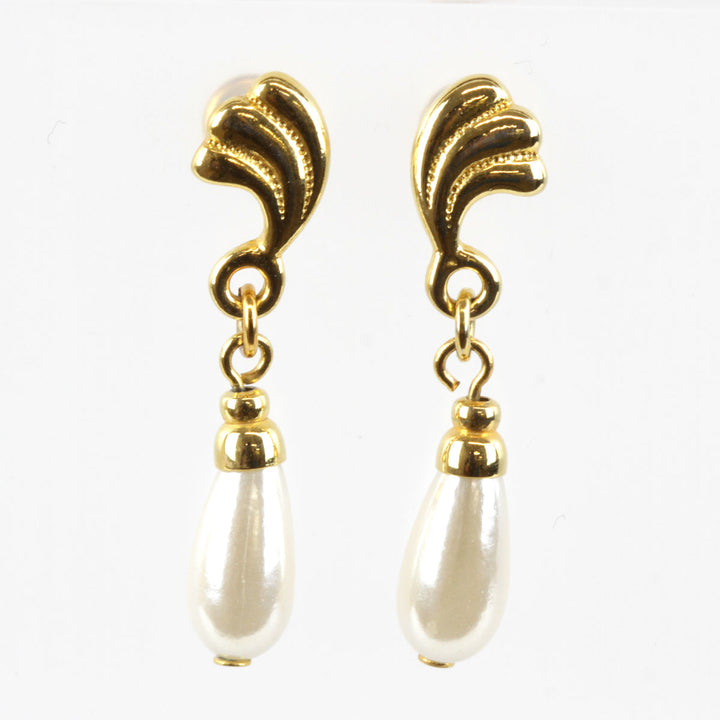 美品『USED』 メタル 
 ティアドロップ パールピアス ピアス
