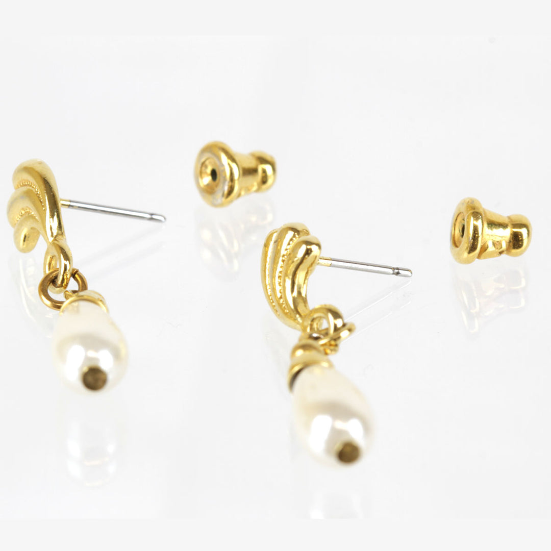 美品『USED』 メタル 
 ティアドロップ パールピアス ピアス