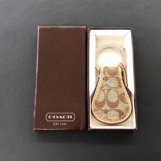 『USED』 
COACH コーチ 
 シグネチャーキャンバス　キーリング B43724 キーホルダー 
レザー ベージュ系