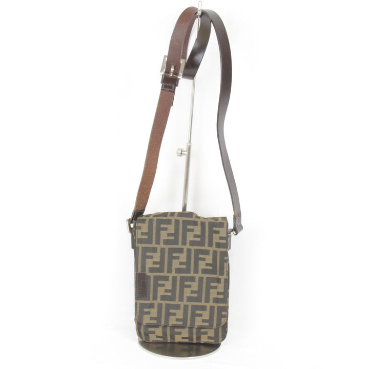 『USED』 
FENDI フェンディ 
 ズッカ ショルダーポシェット 06-17 16071 ポシェット 
キャンバス ズッカ柄