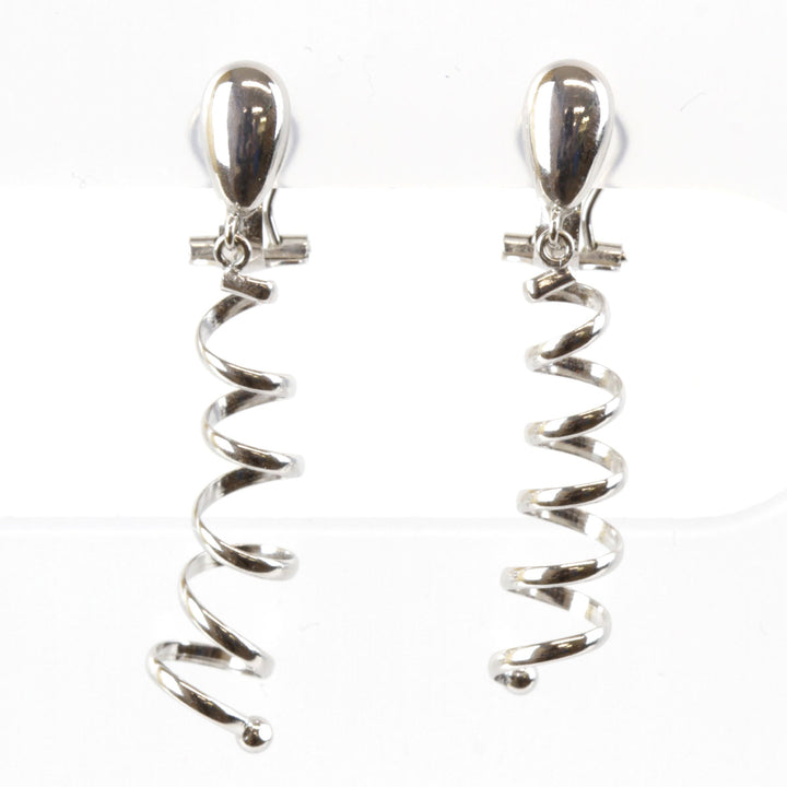 美品『USED』 K14WG 
 ばね形 イヤリング
 1.9g