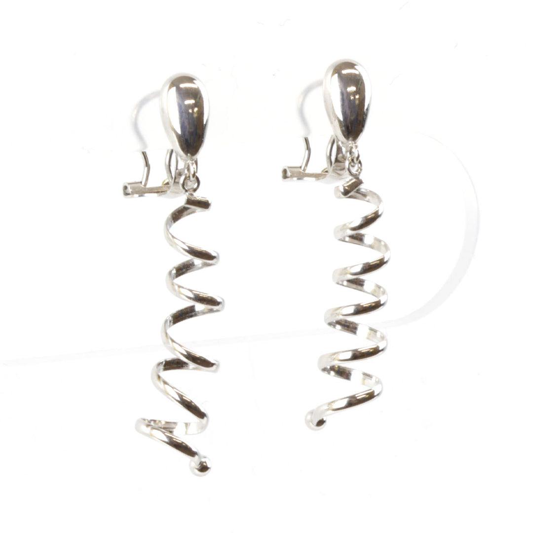 美品『USED』 K14WG 
 ばね形 イヤリング
 1.9g