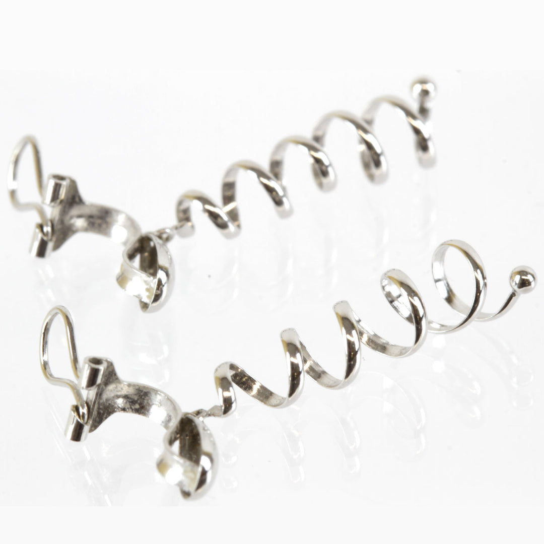 美品『USED』 K14WG 
 ばね形 イヤリング
 1.9g