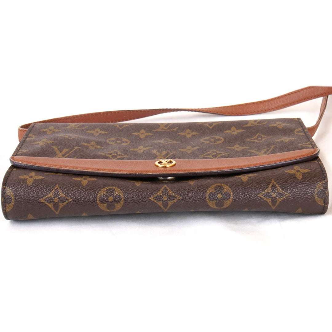 LOUIS VUITTON ルイ・ヴィトン 
 ボルドー24 M51798 ショルダーバッグ 
モノグラムキャンバス モノグラム