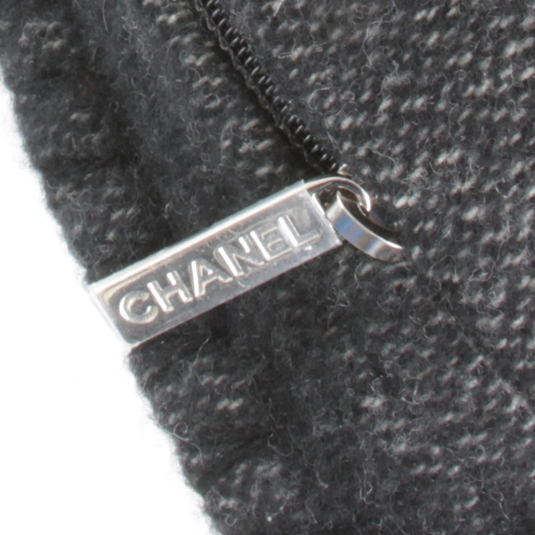 良品『USED』 
CHANEL シャネル 
 クッションカバー インテリアその他 
ウール90%/カシミア10% ブラック×ホワイト