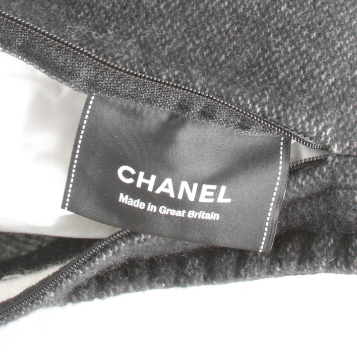 良品『USED』 
CHANEL シャネル 
 クッションカバー インテリアその他 
ウール90%/カシミア10% ブラック×ホワイト