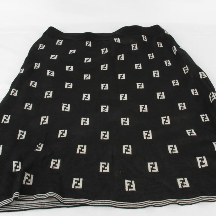 良品『USED』 
FENDI フェンディ 
 カットソー/スカート セット セットアップ 
レーヨン/コットン  ブラック×ホワイト