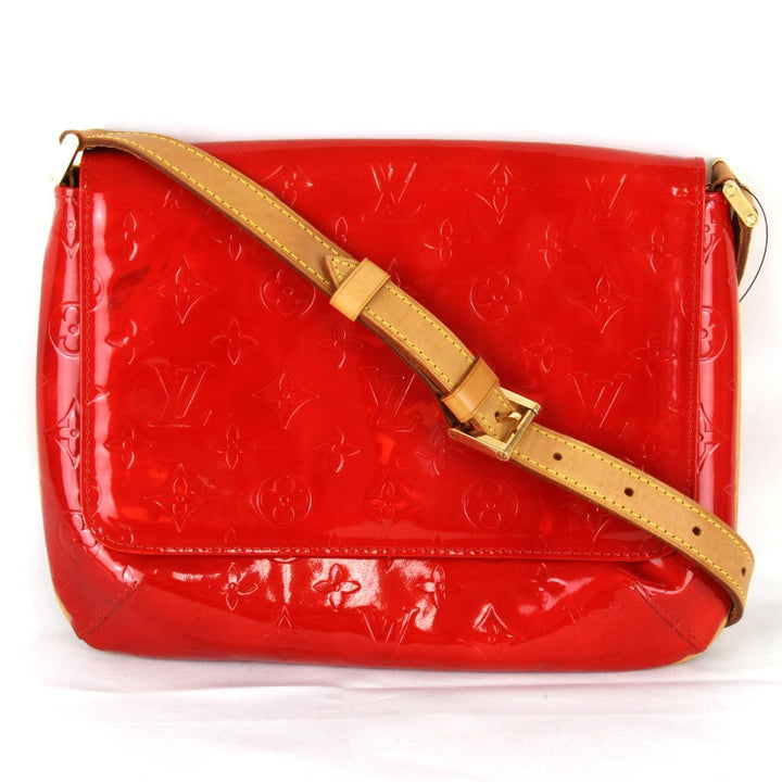『USED』 
LOUIS VUITTON ルイ・ヴィトン 
 トンプソン M91094 ショルダーバッグ 
ヴェルニ レッド