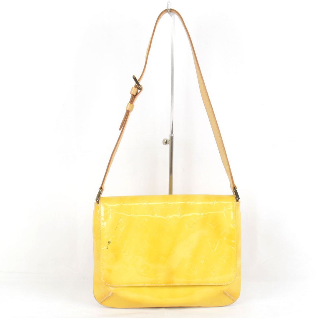 『USED』 
LOUIS VUITTON ルイ・ヴィトン 
 ヴェルニトンプソン M91069 ショルダーバッグ 
モノグラムヴェルニ イエロー