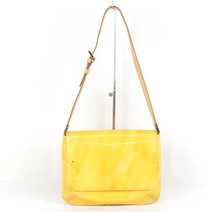 『USED』 
LOUIS VUITTON ルイ・ヴィトン 
 ヴェルニトンプソン M91069 ショルダーバッグ 
モノグラムヴェルニ イエロー