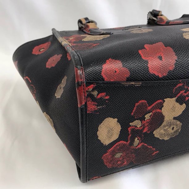 『USED』 
COACH コーチ 
 ミニクロスビー キャリーオール 花柄 33856 ハンドバッグ 
PVC/レザー  ブラック