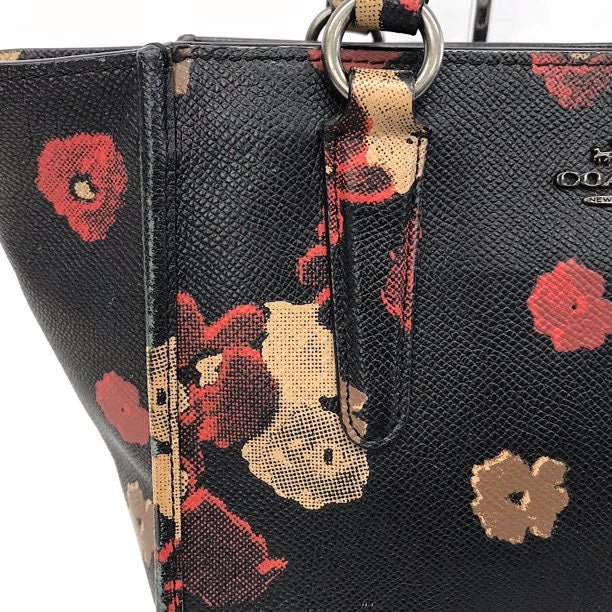『USED』 
COACH コーチ 
 ミニクロスビー キャリーオール 花柄 33856 ハンドバッグ 
PVC/レザー  ブラック