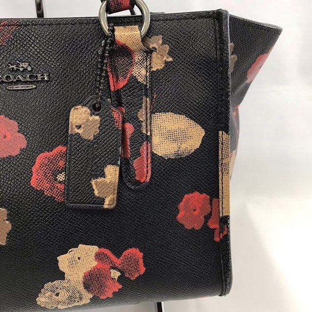 『USED』 
COACH コーチ 
 ミニクロスビー キャリーオール 花柄 33856 ハンドバッグ 
PVC/レザー  ブラック