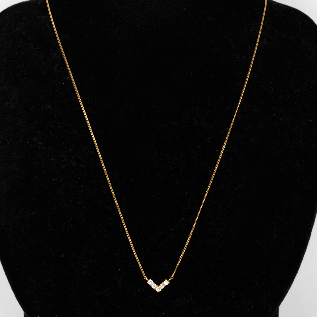 美品『USED』 K18 
 Vネックレス ネックレス
 ダイヤモンド 0.15 1.6g