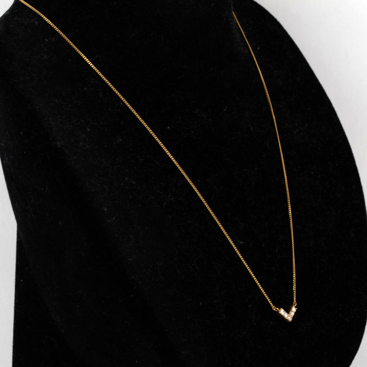 美品『USED』 K18 
 Vネックレス ネックレス
 ダイヤモンド 0.15 1.6g